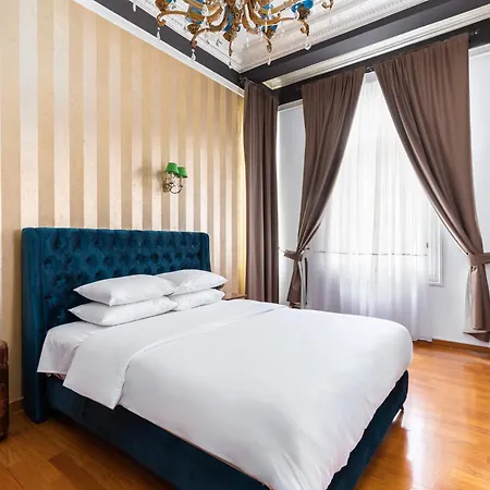 Figaro By Halu! * 塞萨洛尼基